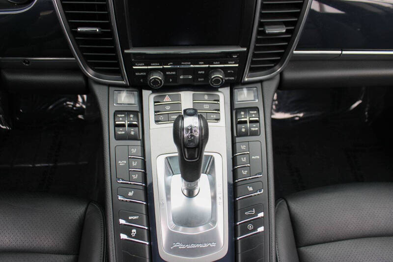 2012 Porsche Panamera