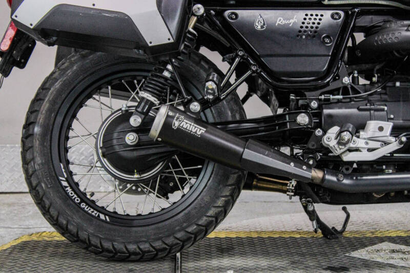 2020 Moto Guzzi V7 III Racer