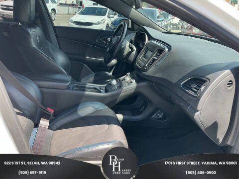 2016 Chrysler 200