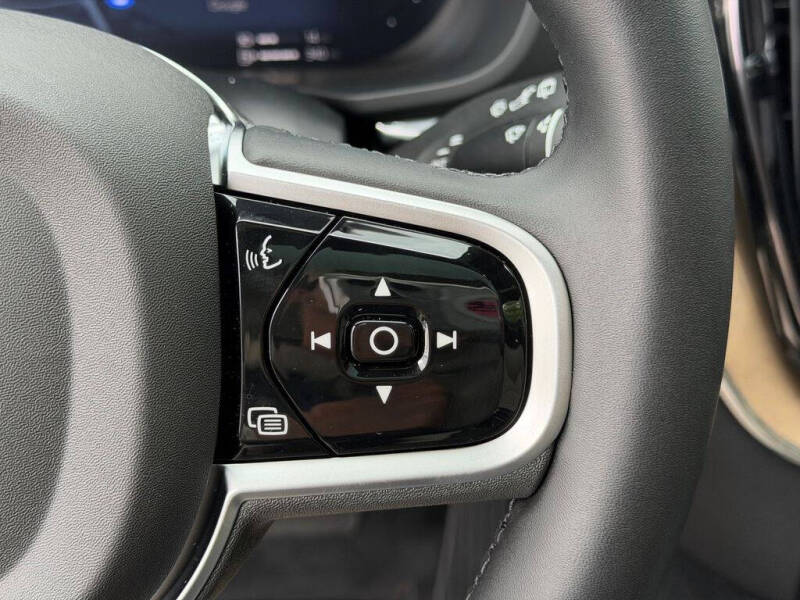 2026 Volvo XC60 T8 Plus