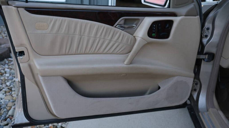 1998 Mercedes-Benz E-Class E 320