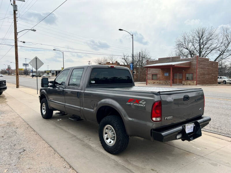 2004 Ford F-250 Super Duty XLT photo 4