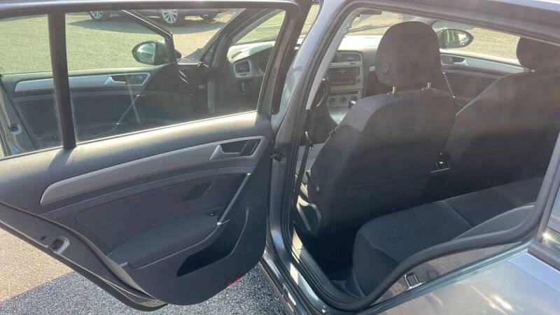 2016 Volkswagen Golf SportWagen