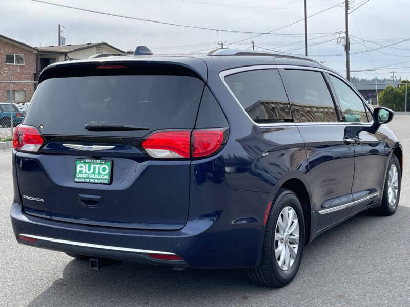 2018 Chrysler Pacifica Touring L Plus