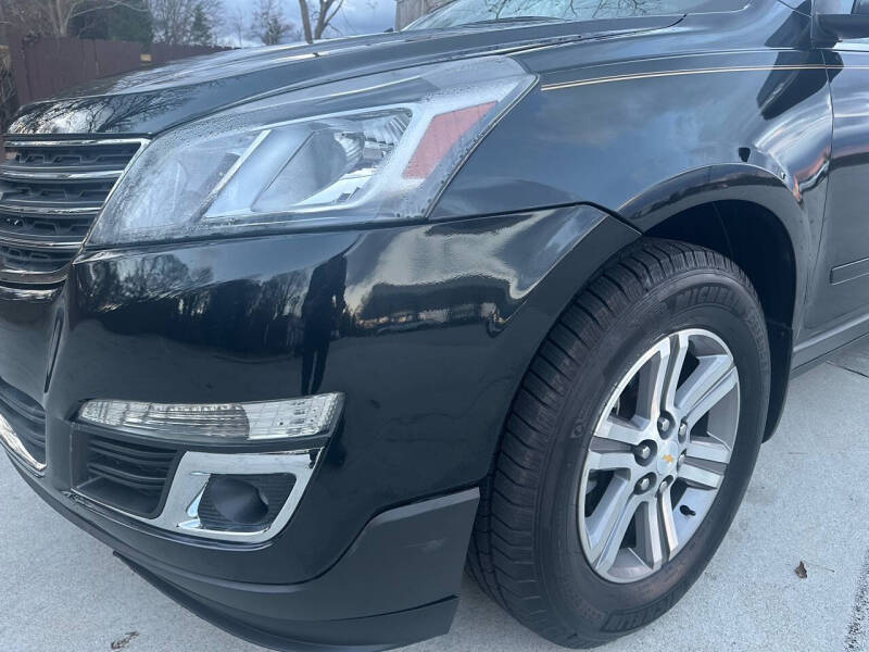 2015 Chevrolet Traverse 2LT photo 18