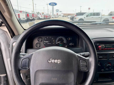 2004 Jeep Grand Cherokee Laredo