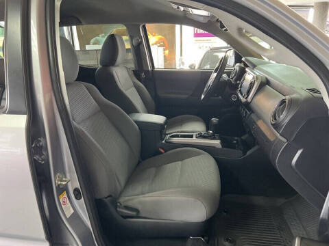 2020 Toyota Tacoma SR5 V6