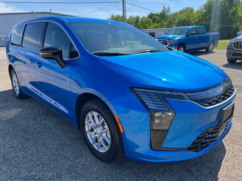 2027 Chrysler Pacifica Select