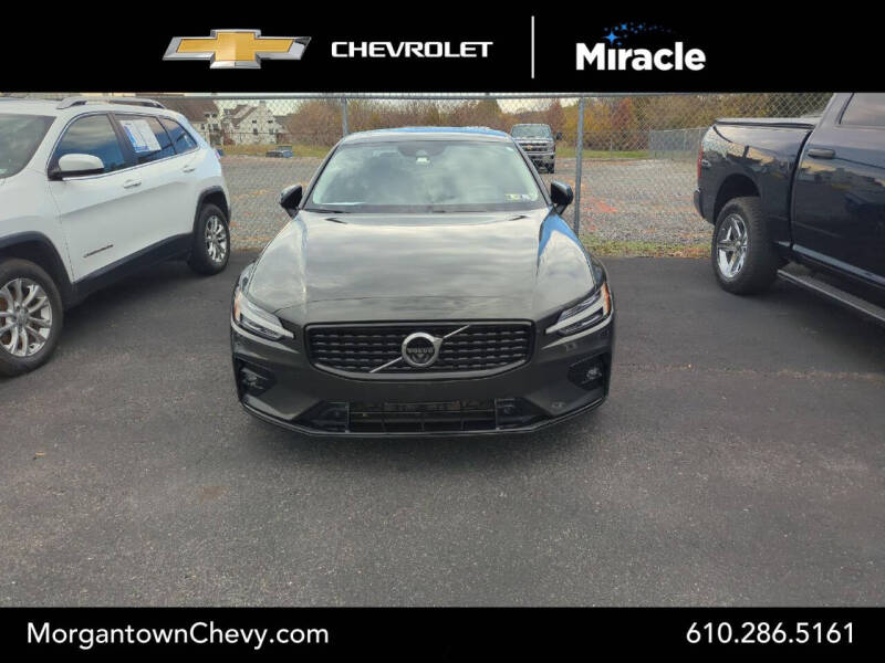 2022 Volvo S60 B5 Momentum