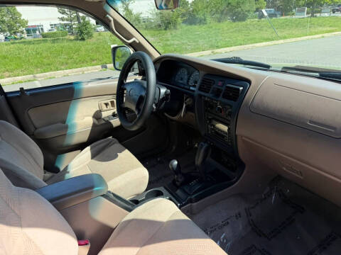 2002 Toyota 4Runner SR5