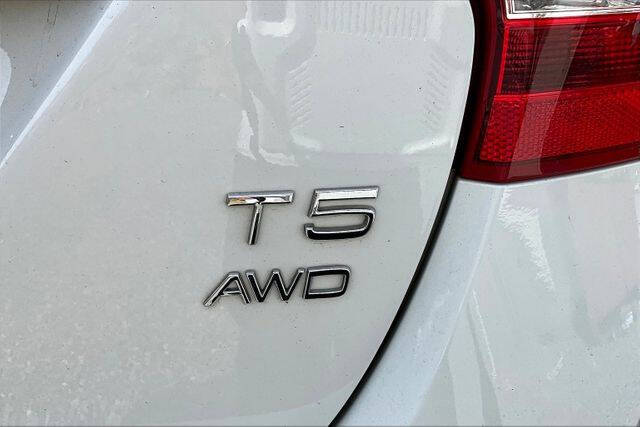 2015 Volvo V60 Cross Country T5