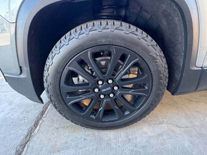 2023 GMC Acadia SLE