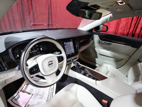 2018 Volvo S90 T5 Momentum