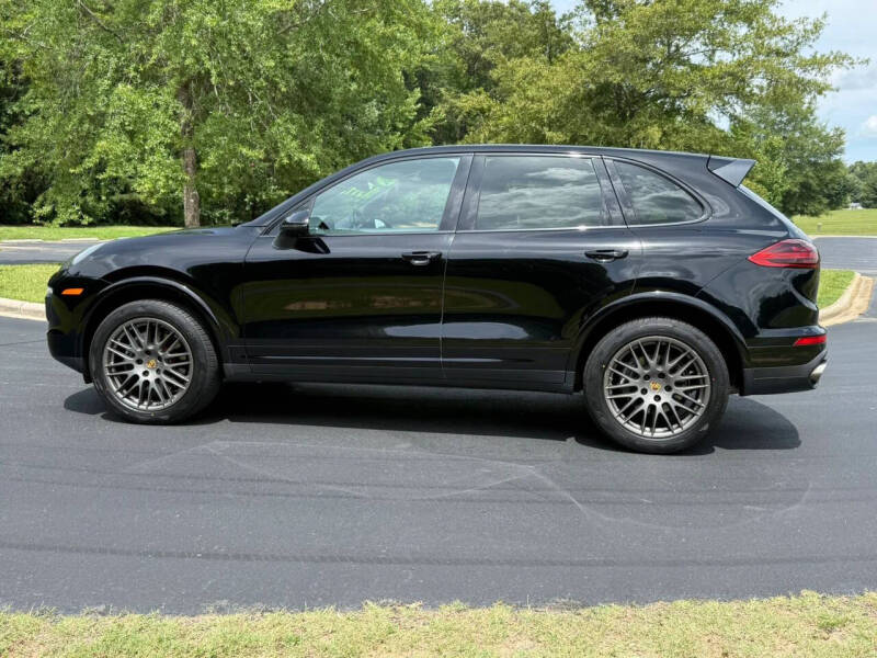 2017 Porsche Cayenne Platinum Edition