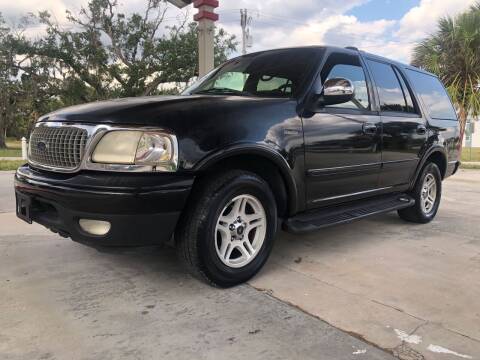 2000 Ford Expedition for sale at EXECUTIVE CAR SALES LLC in North Fort Myers FL