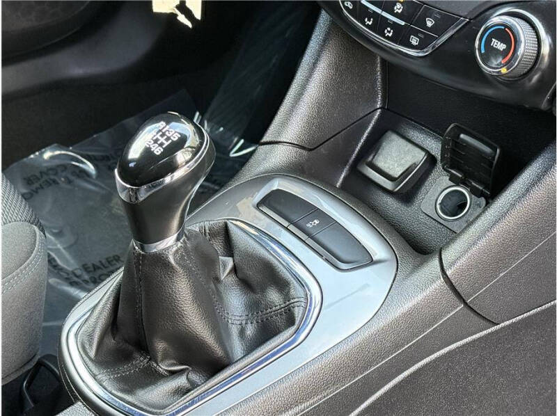 2017 Chevrolet Cruze LT Manual