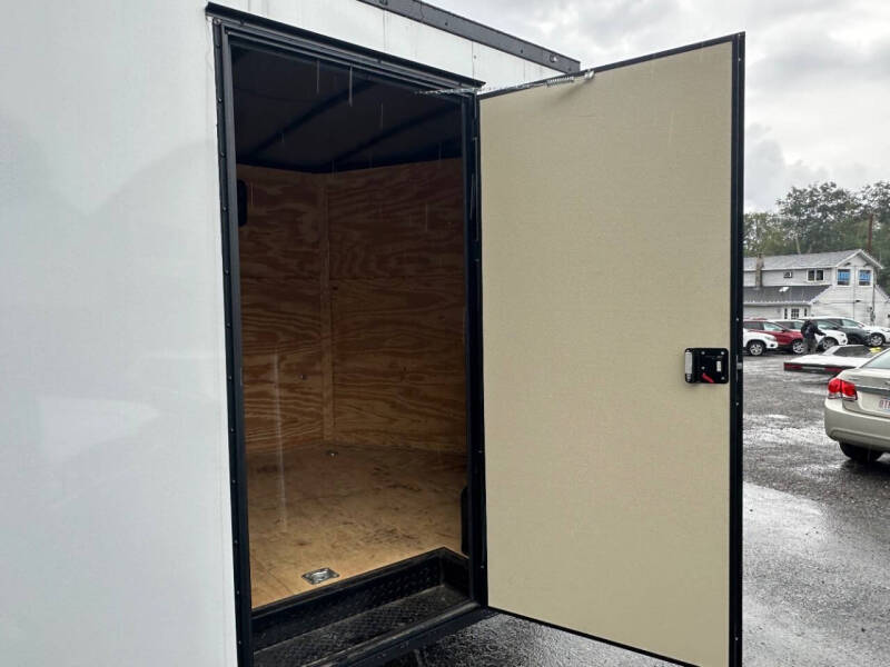 2022 Rock Solid Cargo ENCLOSED TRAILE