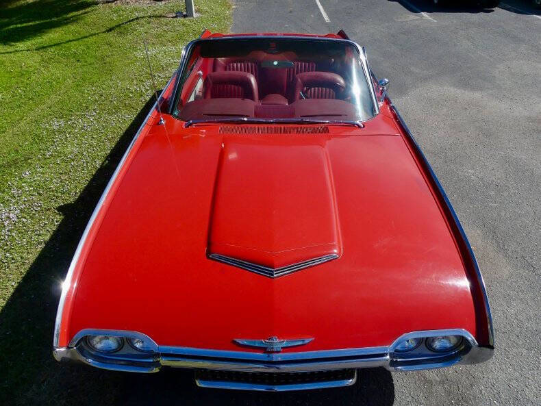 1962 Ford Thunderbird