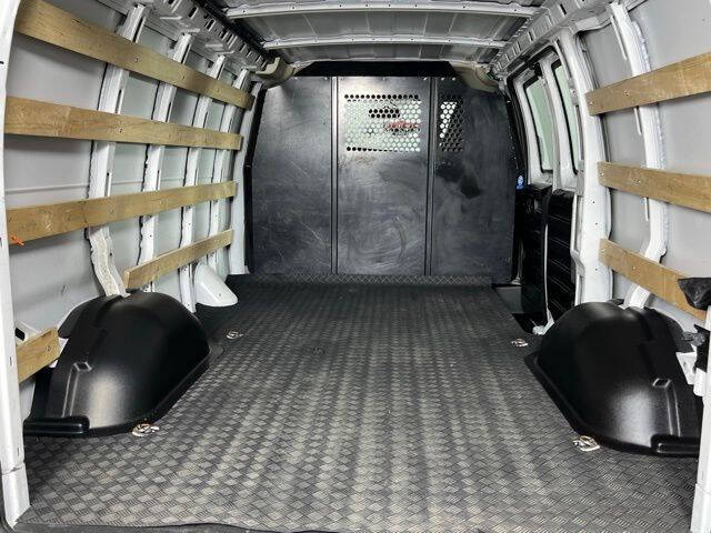 2024 GMC Savana 2500