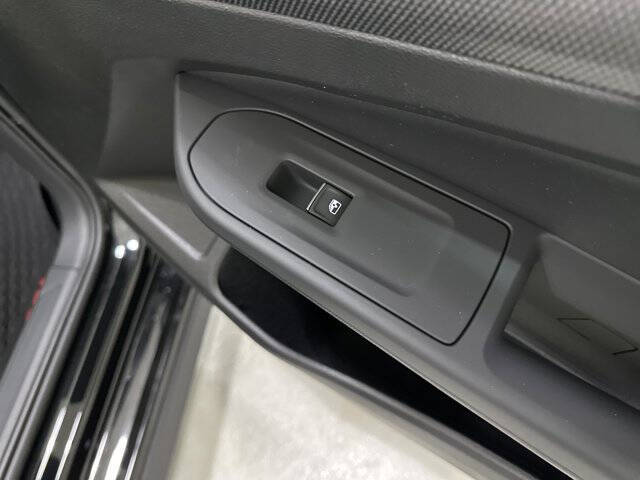 2025 Volkswagen Golf GTI SE