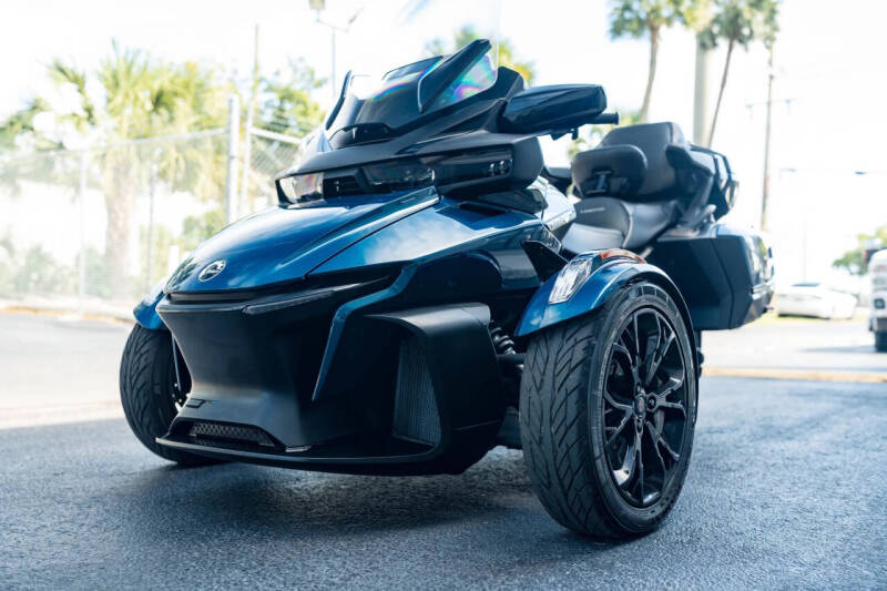 2022 Can-Am Spyder RT SE6
