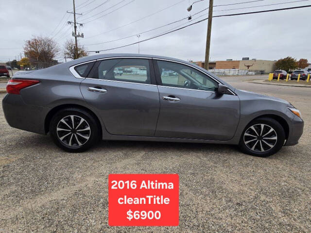 2016 Nissan Altima for sale at MAYAS AUTO in Dallas, TX