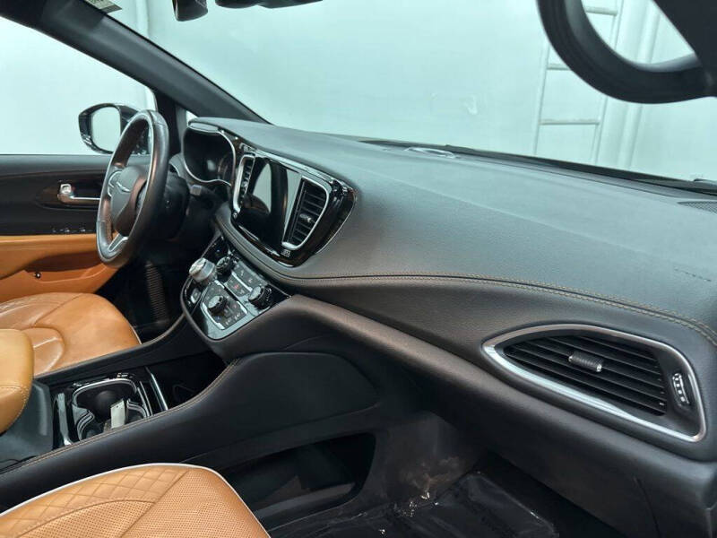 2021 Chrysler Pacifica Hybrid Pinnacle