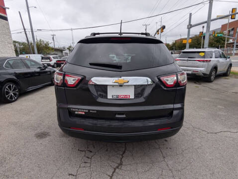 2017 Chevrolet Traverse LS