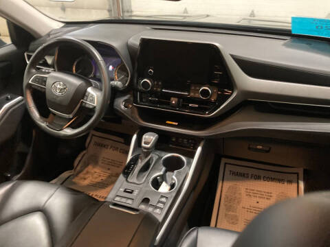 2023 Toyota Highlander XLE