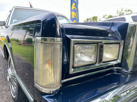 1989 Lincoln Town Car for sale at JACOB'S AUTO SALES in Kyle TX