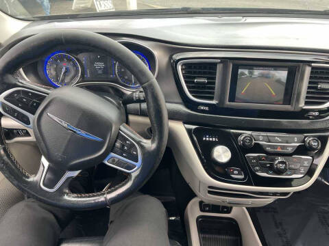 2020 Chrysler Pacifica Touring L