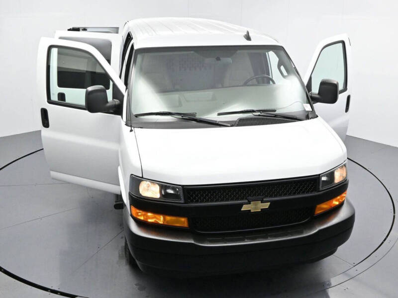 2023 Chevrolet Express 2500