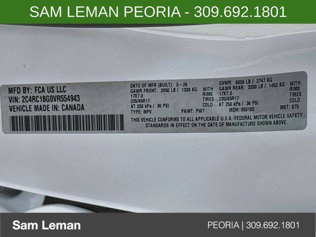 2027 Chrysler Pacifica Select