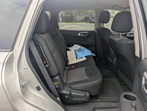 2017 Nissan Pathfinder S