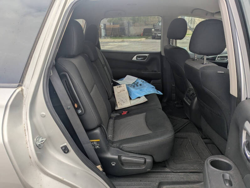 2017 Nissan Pathfinder S