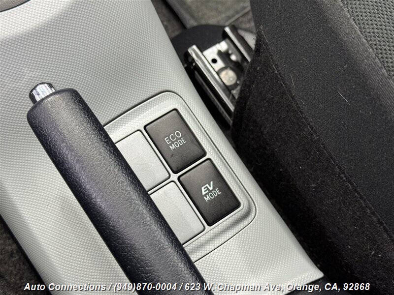 2014 Toyota Prius c Three