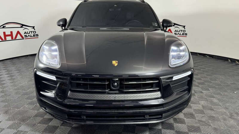 2023 Porsche Macan