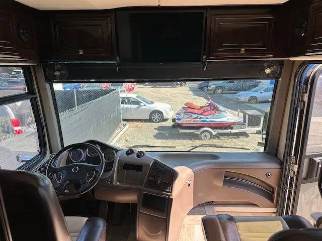 2016 Freightliner XCR Chassis