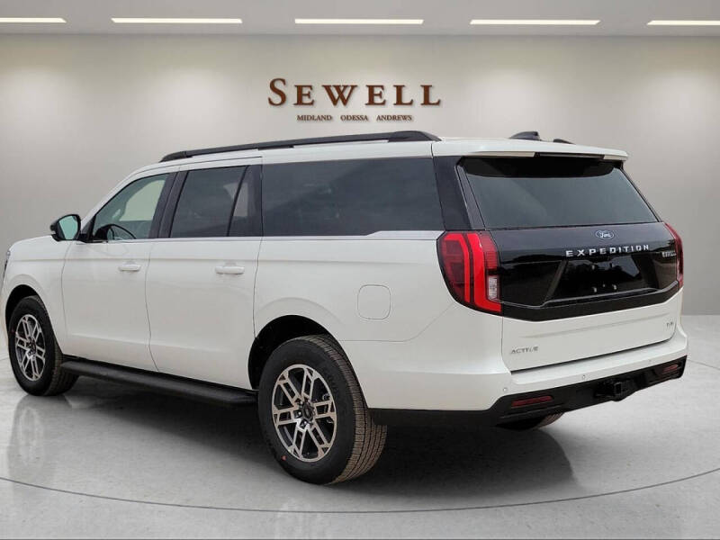 2026 Ford Expedition MAX Active