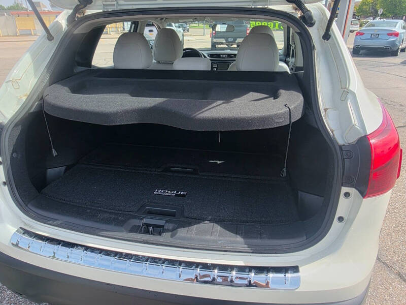 2018 Nissan Rogue Sport SV