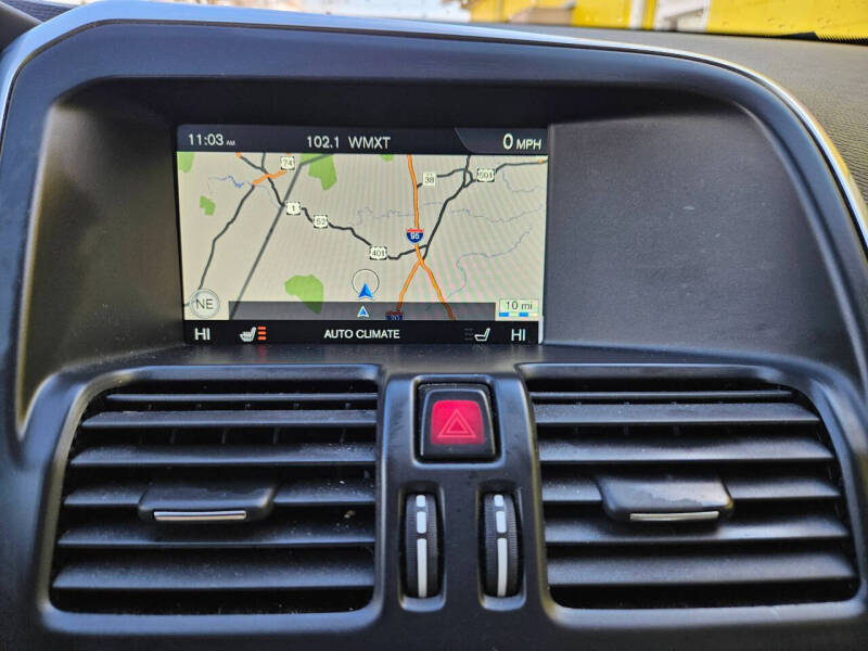 2016 Volvo XC60 T5 Drive-E Premier