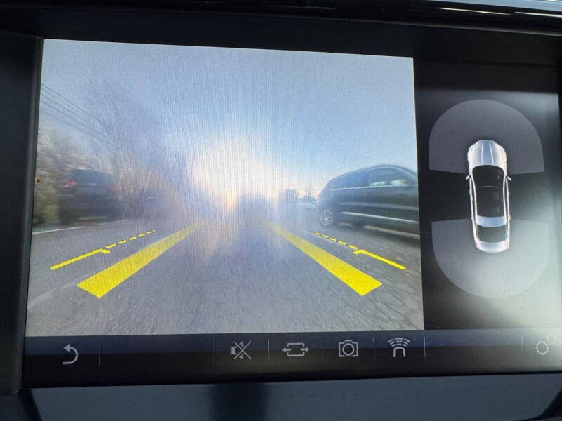 2016 Jaguar XJ R-Sport