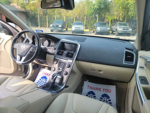 2015 Volvo XC60 T6 Platinum