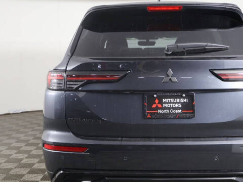 2026 Mitsubishi Outlander LE
