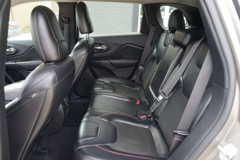 2020 Jeep Cherokee Trailhawk