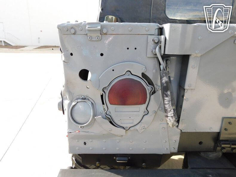 1999 AM General Hummer