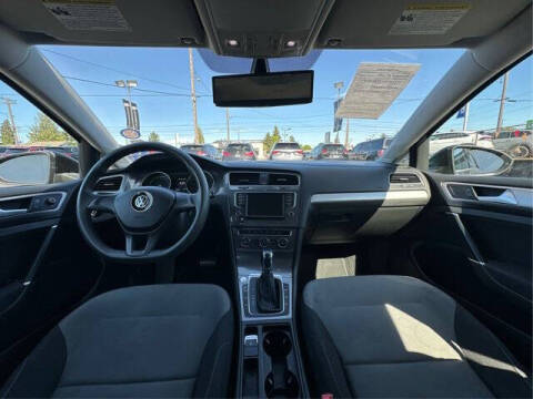2016 Volkswagen e-Golf SE