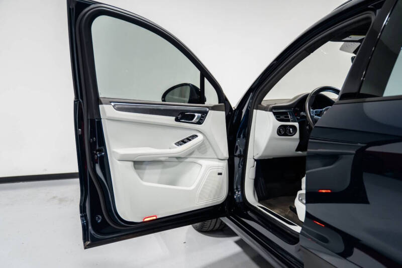 2021 Porsche Macan GTS