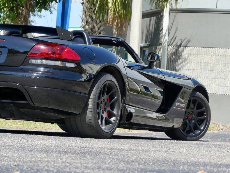 2004 Dodge Viper SRT-10