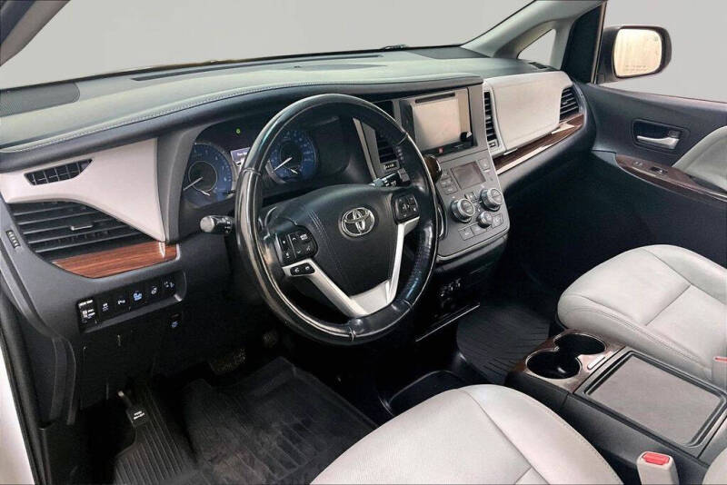 2017 Toyota Sienna